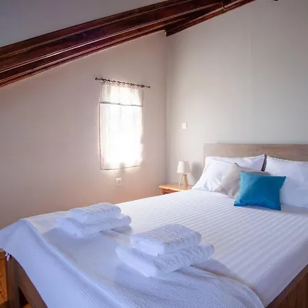 Kohyli Beachfront House Ferienhaus *
