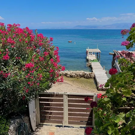 Kohyli Beachfront House Ferienhaus