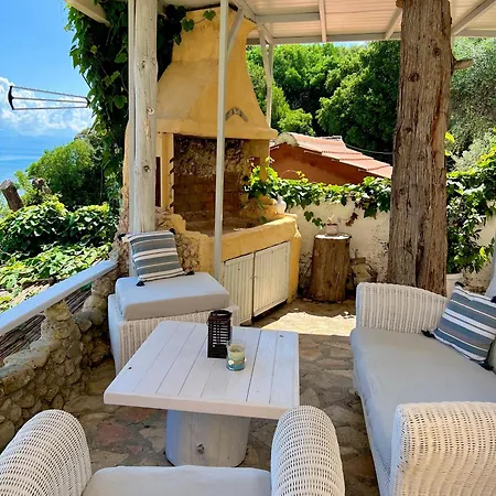 Ferienhaus Kohyli Beachfront House *