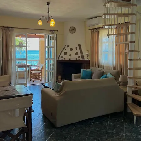Kohyli Beachfront House Ferienhaus